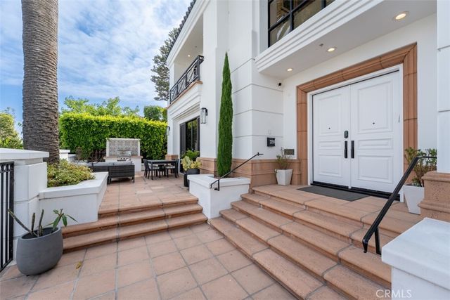215 Poppy Avenue, Corona Del Mar, CA 92625