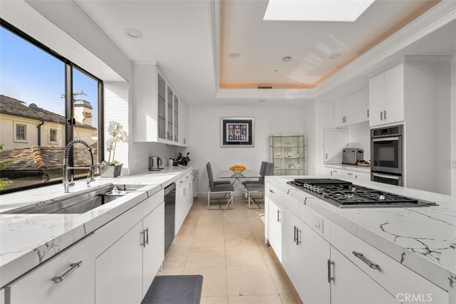 215 Poppy Avenue, Corona Del Mar, CA 92625