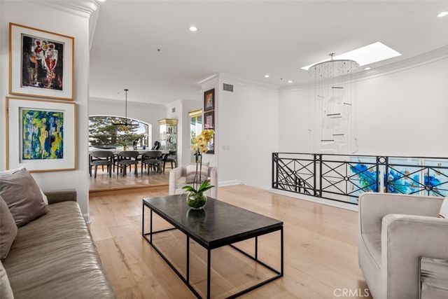 215 Poppy Avenue, Corona Del Mar, CA 92625