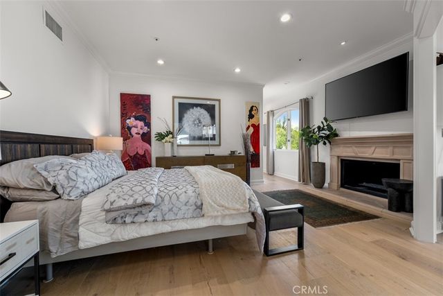 215 Poppy Avenue, Corona Del Mar, CA 92625