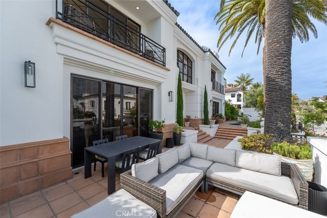 215 Poppy Avenue, Corona Del Mar, CA 92625