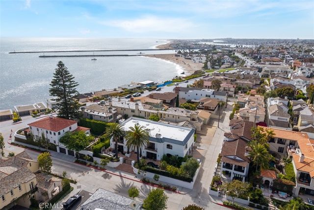 215 Poppy Avenue, Corona Del Mar, CA 92625
