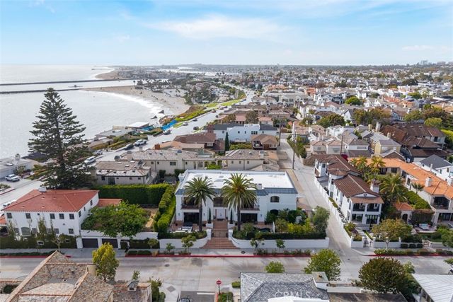 215 Poppy Avenue, Corona Del Mar, CA 92625