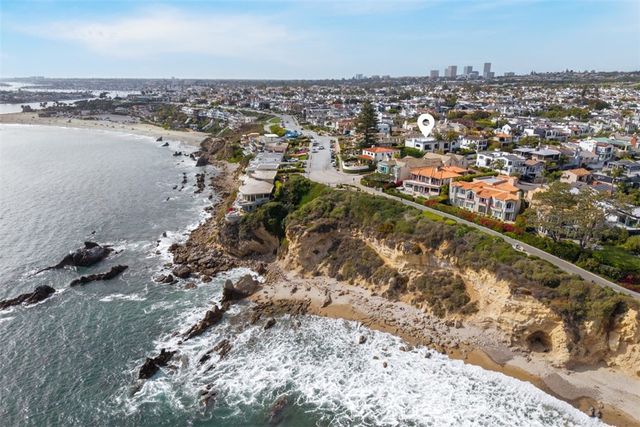 215 Poppy Avenue, Corona Del Mar, CA 92625