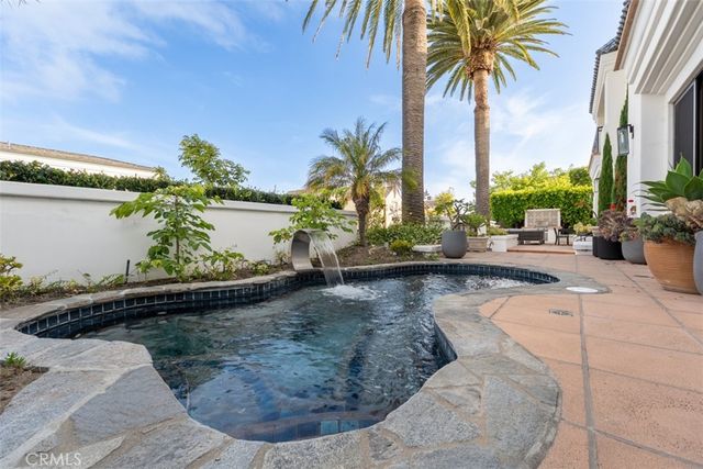 215 Poppy Avenue, Corona Del Mar, CA 92625