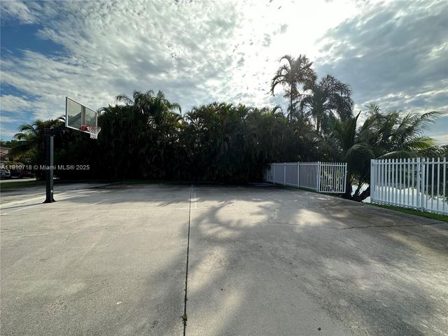 5259 NW 184th Ln 0, Miami Gardens, FL 33055