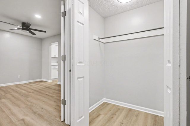 1914 Laramie Drive, 26, Powell, OH 43065