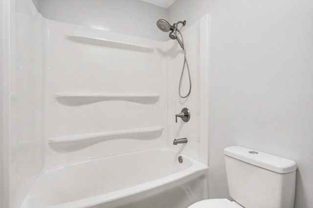 1914 Laramie Drive, 26, Powell, OH 43065