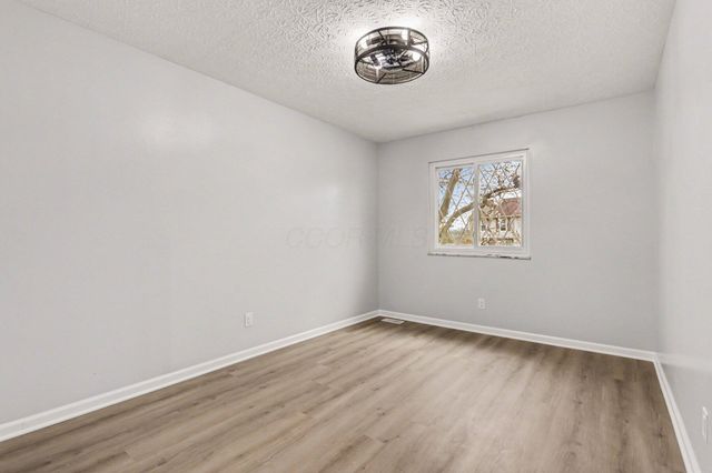 1914 Laramie Drive, 26, Powell, OH 43065