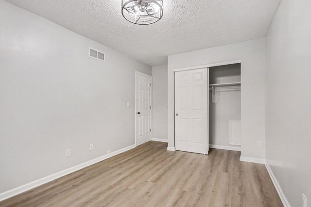 1914 Laramie Drive, 26, Powell, OH 43065