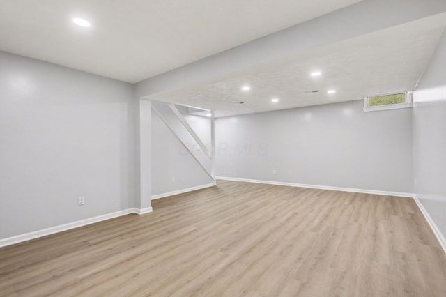 1914 Laramie Drive, 26, Powell, OH 43065