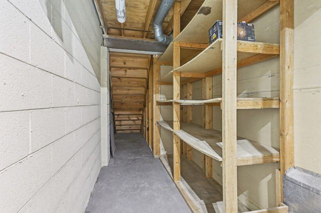 1914 Laramie Drive, 26, Powell, OH 43065