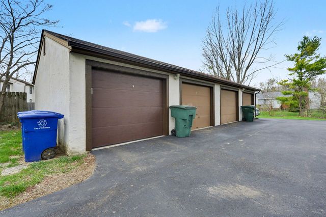 1914 Laramie Drive, 26, Powell, OH 43065