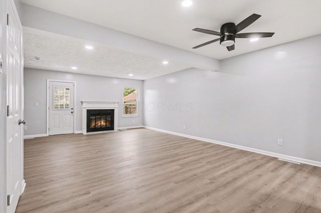 1914 Laramie Drive, 26, Powell, OH 43065