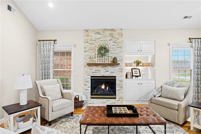 2714 Quail Chase Drive, Sellersburg, IN 47172