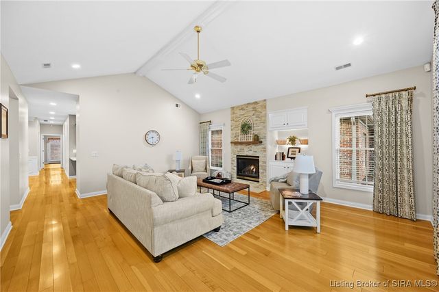 2714 Quail Chase Drive, Sellersburg, IN 47172