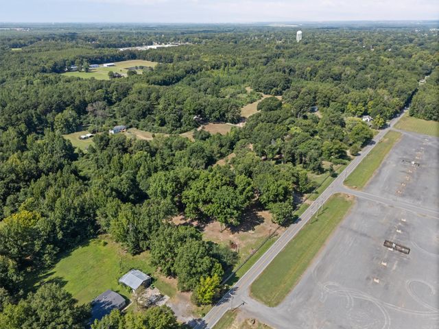 2923 Graham Road, Jacksonville, AR 72076