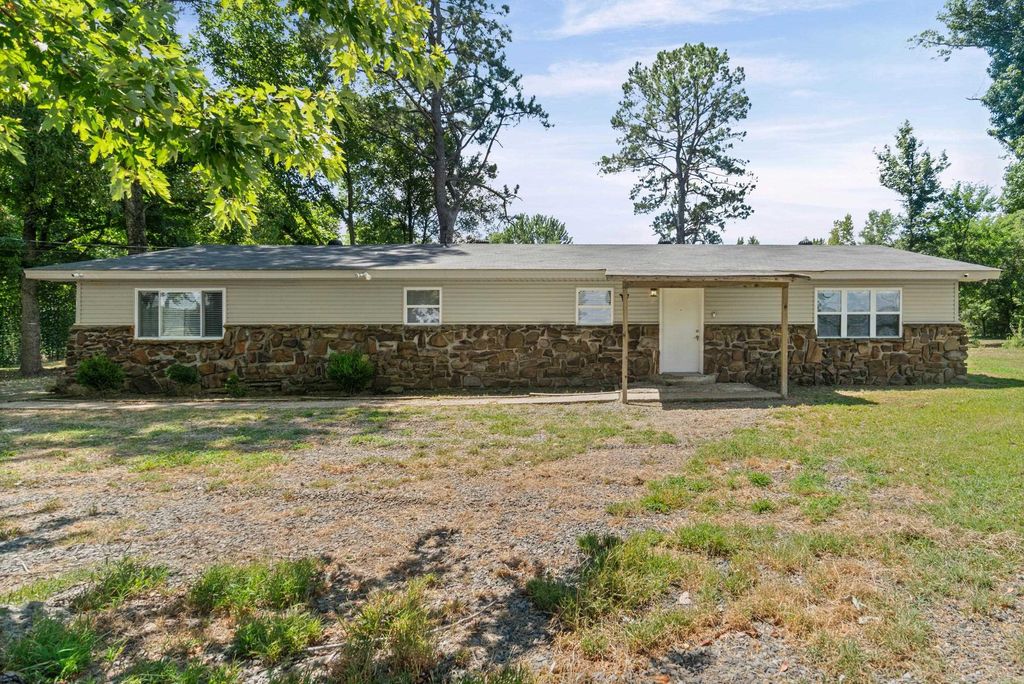 2923 Graham Road, Jacksonville, AR 72076