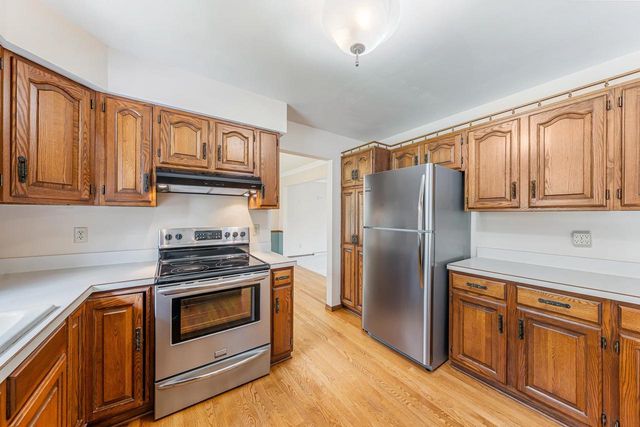 6283 N ROSEWOOD DRIVE, Appleton, WI 54913