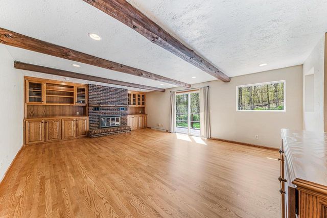 6283 N ROSEWOOD DRIVE, Appleton, WI 54913
