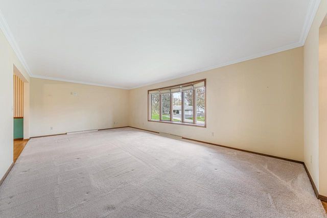 6283 N ROSEWOOD DRIVE, Appleton, WI 54913