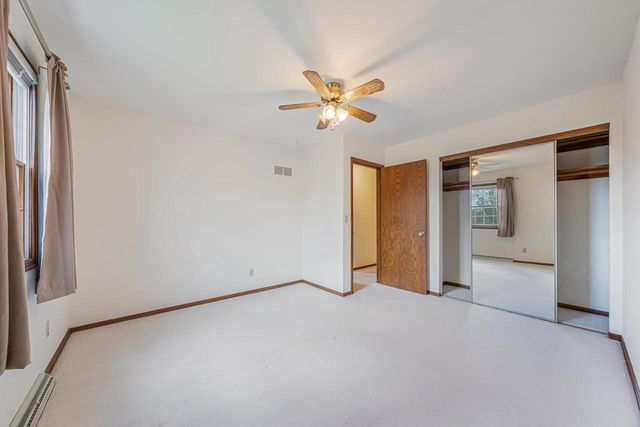 6283 N ROSEWOOD DRIVE, Appleton, WI 54913