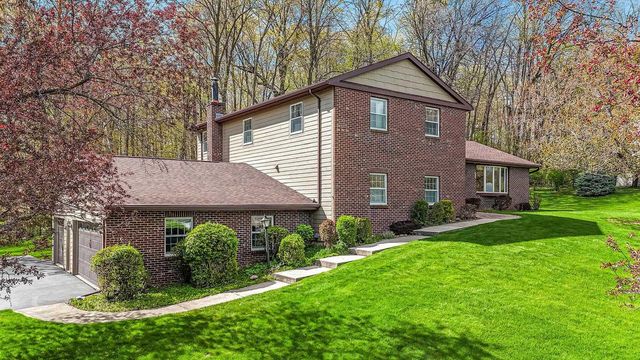 6283 N ROSEWOOD DRIVE, Appleton, WI 54913