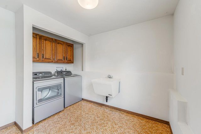 6283 N ROSEWOOD DRIVE, Appleton, WI 54913
