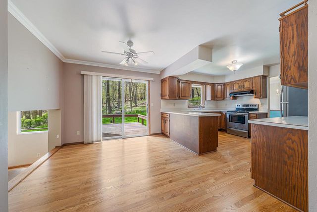 6283 N ROSEWOOD DRIVE, Appleton, WI 54913