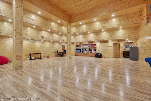 10500 Jenny Lind Road, Fort Smith, AR 72908