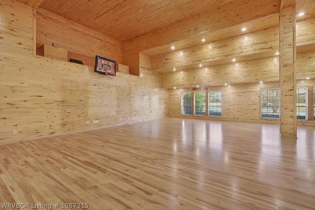 10500 Jenny Lind Road, Fort Smith, AR 72908