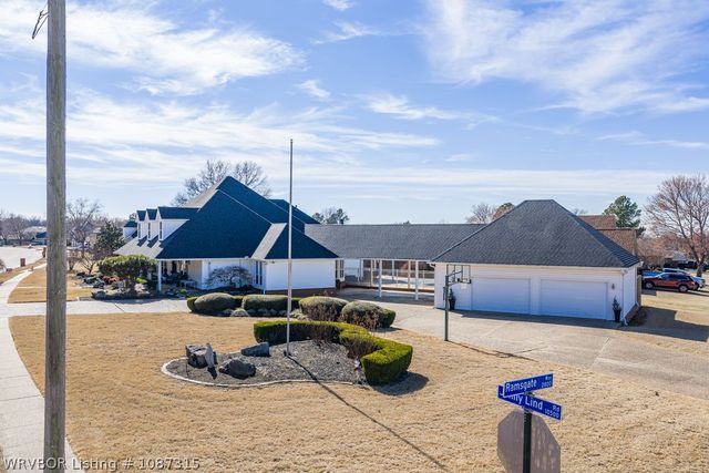 10500 Jenny Lind Road, Fort Smith, AR 72908