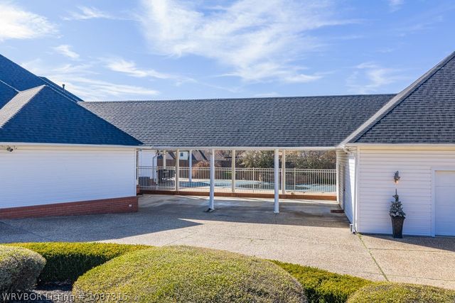 10500 Jenny Lind Road, Fort Smith, AR 72908