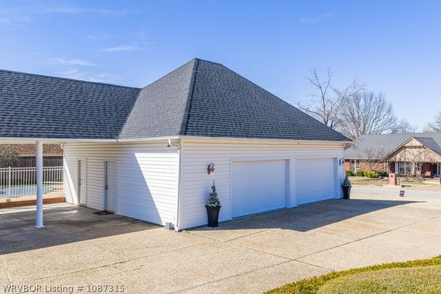 10500 Jenny Lind Road, Fort Smith, AR 72908