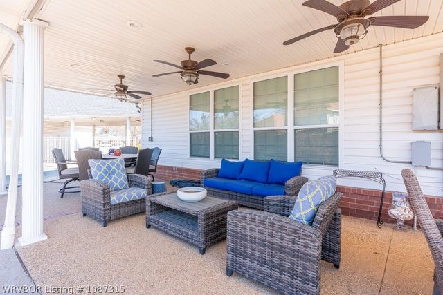 10500 Jenny Lind Road, Fort Smith, AR 72908