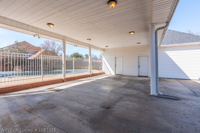 10500 Jenny Lind Road, Fort Smith, AR 72908