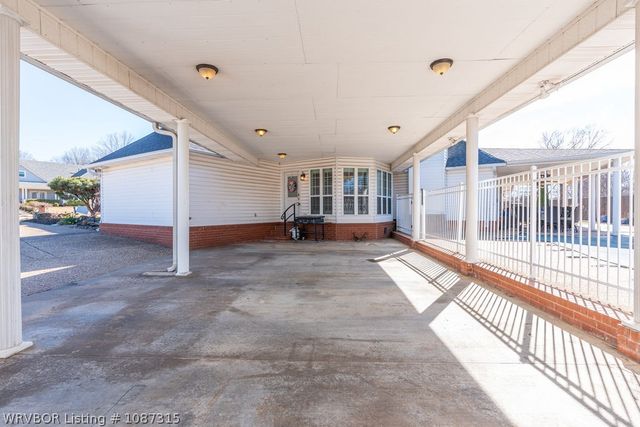 10500 Jenny Lind Road, Fort Smith, AR 72908