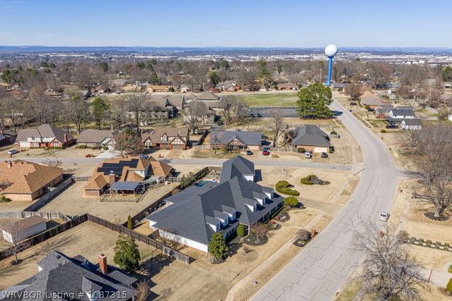 10500 Jenny Lind Road, Fort Smith, AR 72908