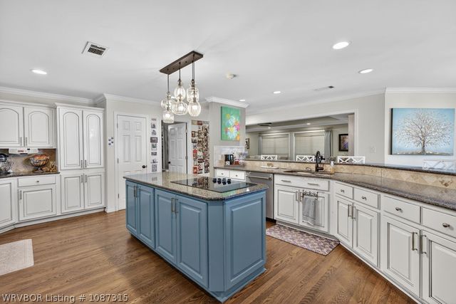 10500 Jenny Lind Road, Fort Smith, AR 72908