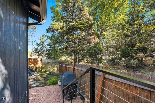 1571 NE Butler Market Road, Bend, OR 97701