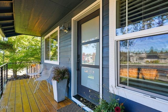 1571 NE Butler Market Road, Bend, OR 97701