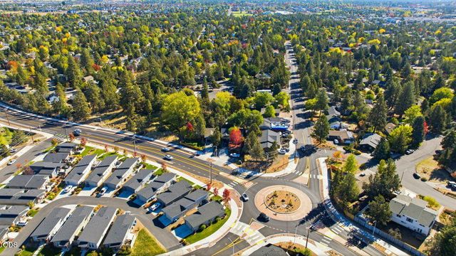 1571 NE Butler Market Road, Bend, OR 97701