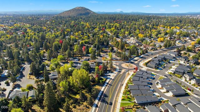 1571 NE Butler Market Road, Bend, OR 97701