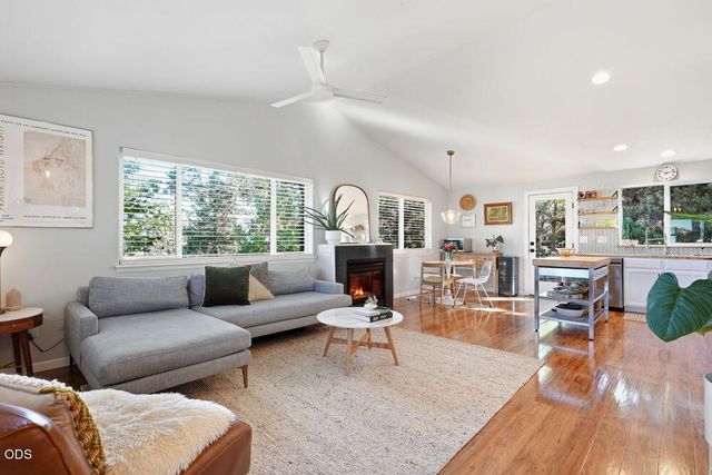 1571 NE Butler Market Road, Bend, OR 97701