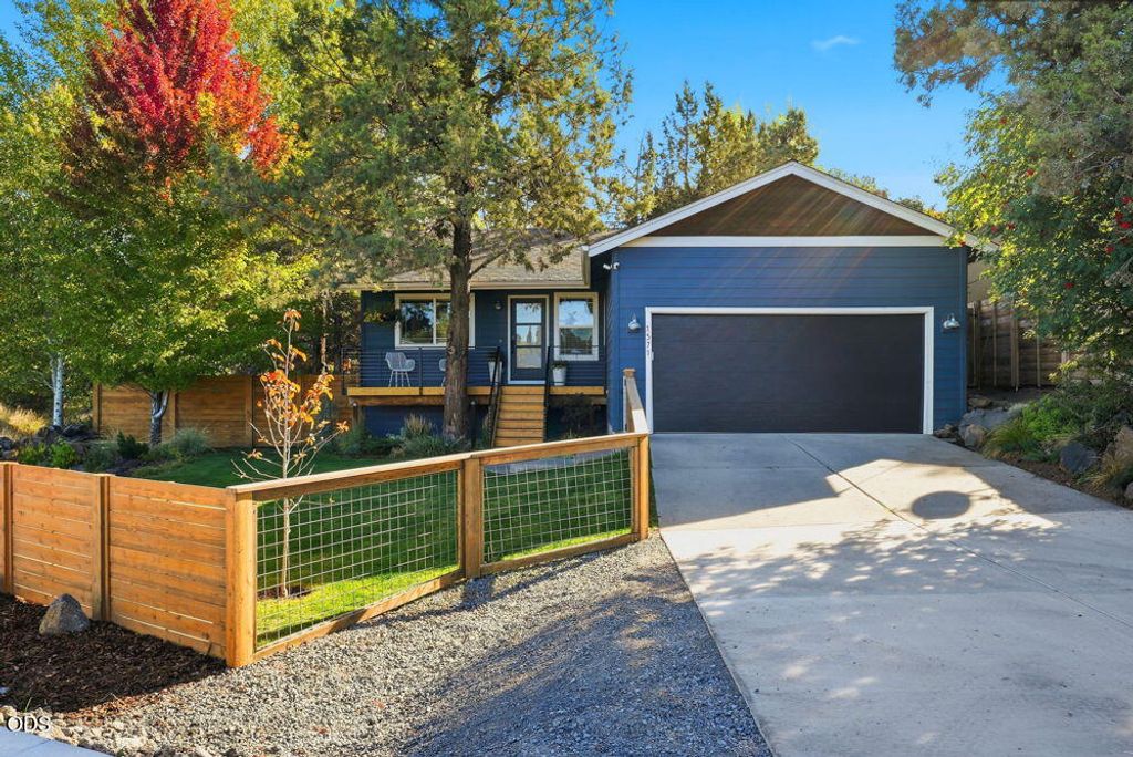 1571 NE Butler Market Road, Bend, OR 97701