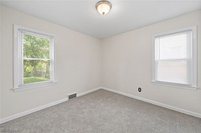 142 Canton Road, Akron, OH 44312