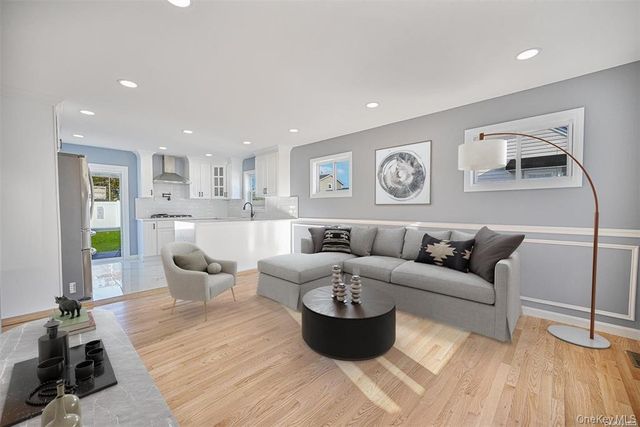 253 Meyer Avenue, Valley Stream, NY 11580