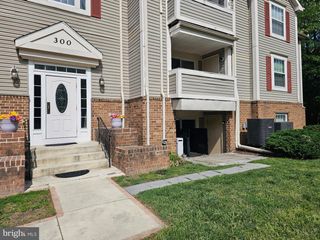 306 LONG COVE LANE D, Baltimore, MD 21221