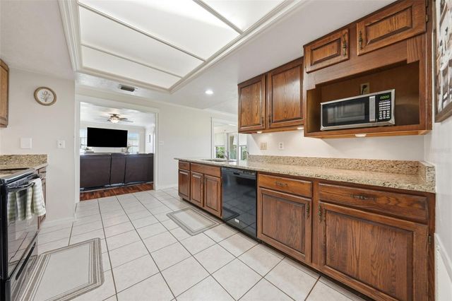 1805 VIRGINIA COURT, Tavares, FL 32778