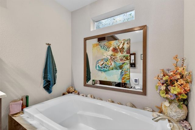 2 Crow Lane, Mccleary, WA 98557